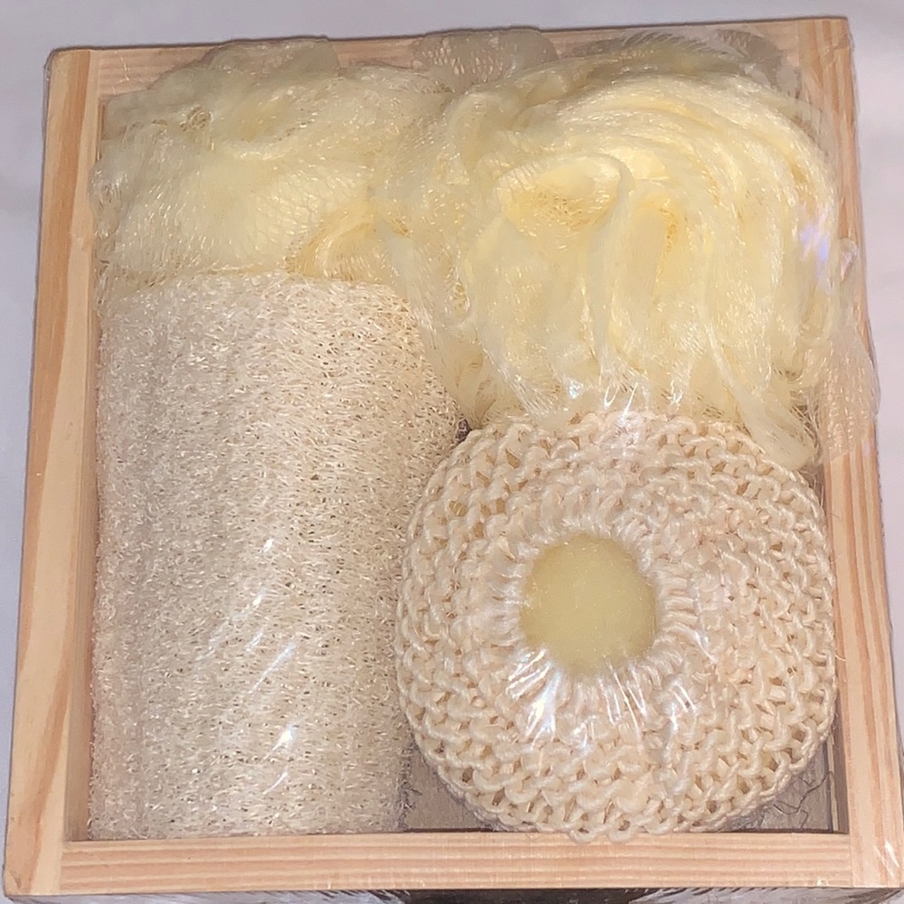 2/$10 Shanghai 4 pc Shower Loofah Exfoliating Sponge Set